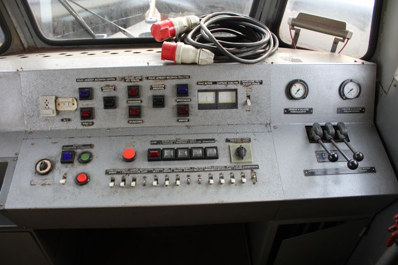 Plik:Pulpit 803S.jpeg