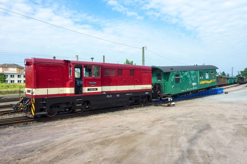 Plik:L45-358-loessnitzgrundbahn-2010-3.jpg